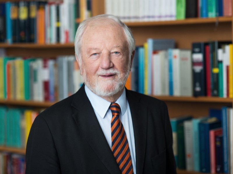 Dr. Karl Gessner