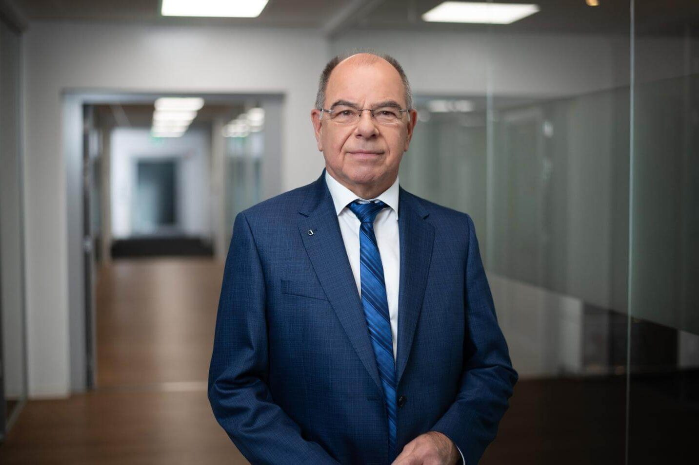 Wolfram_Schneider